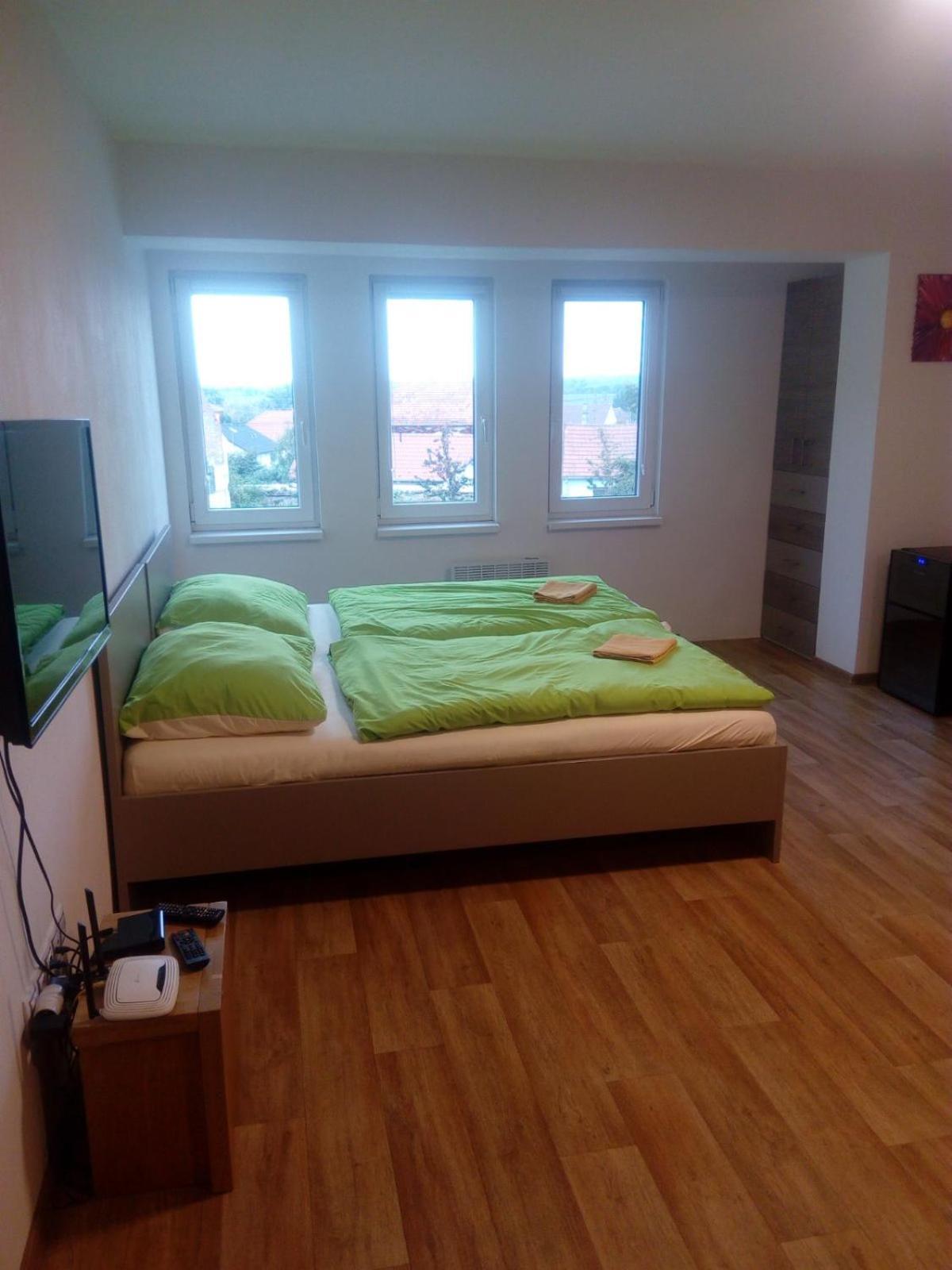 Apartman Pritluky - Zdenek Bukovsky Buitenkant foto